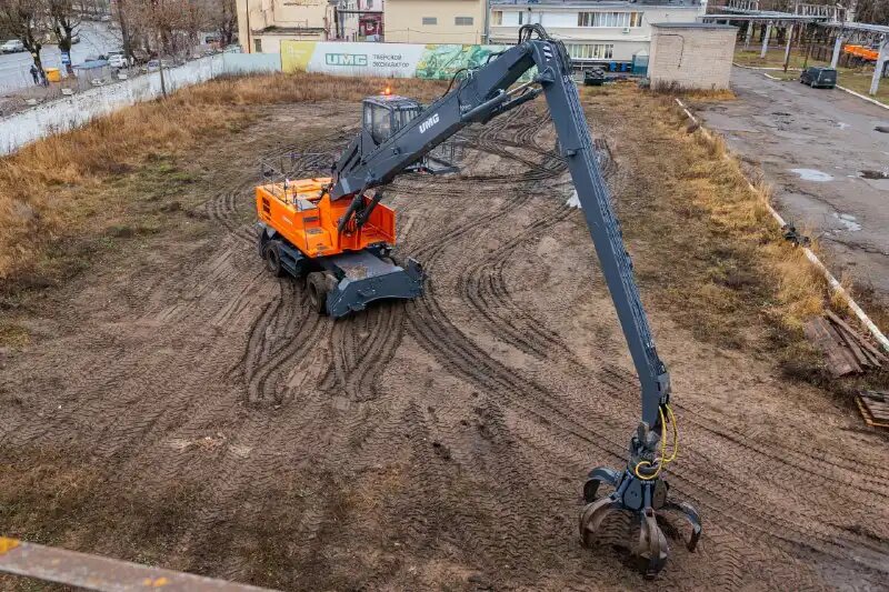 UMG разработала первый в России 40-тонный колесный перегружатель (источник фото: UMG)