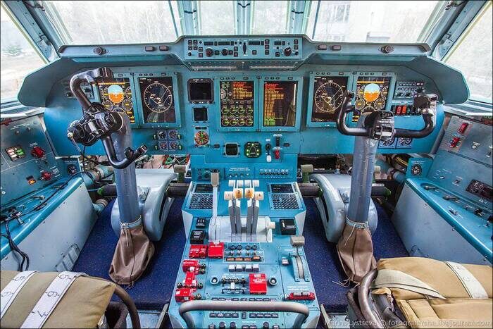 Кабина нового российского транспортника