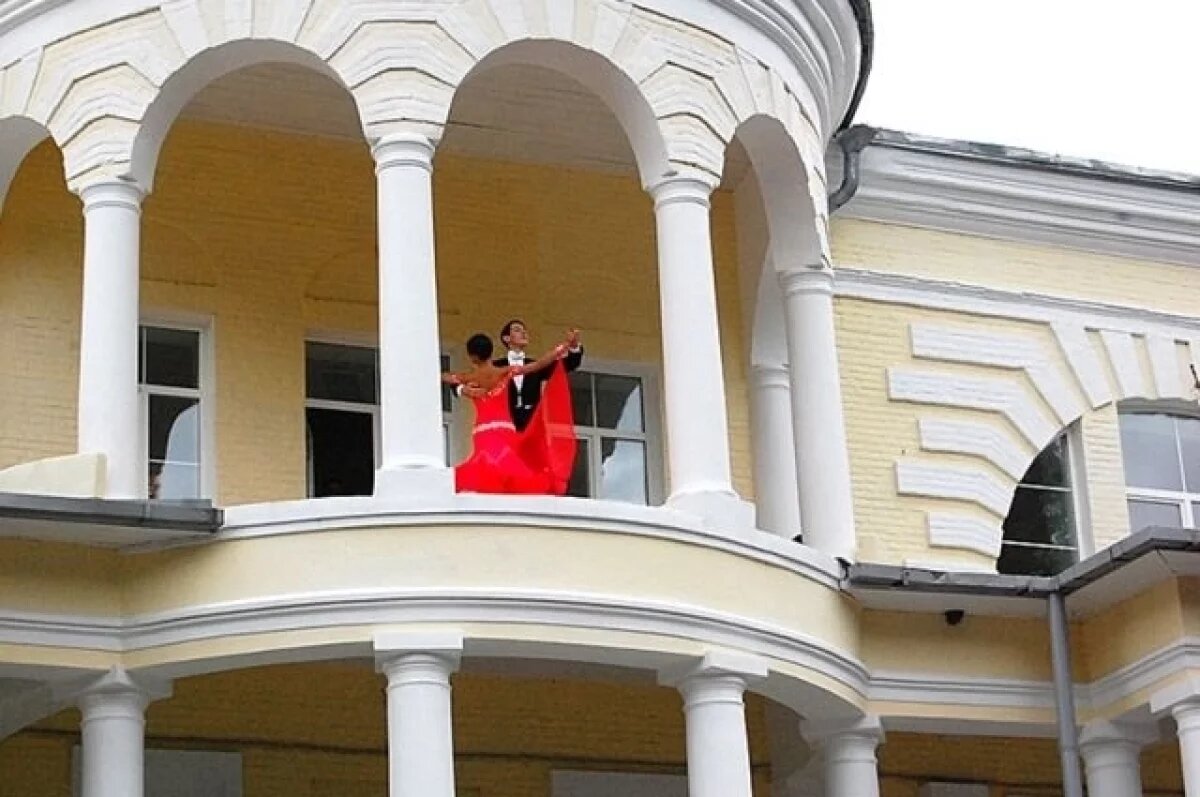    Пожить во дворянстве.