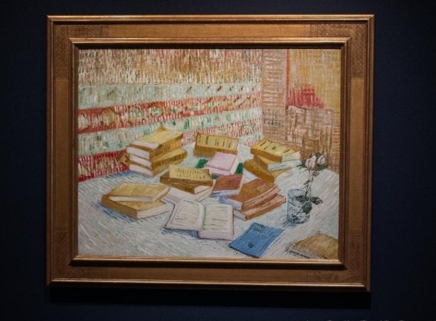 Картина Винсента Ван Гога "Стопки парижских романов и розы в стакане"