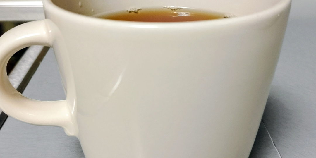 В то время как я не знаю, на что купить даже кусок курицы, он наслаждается жизнью в Таиланде.