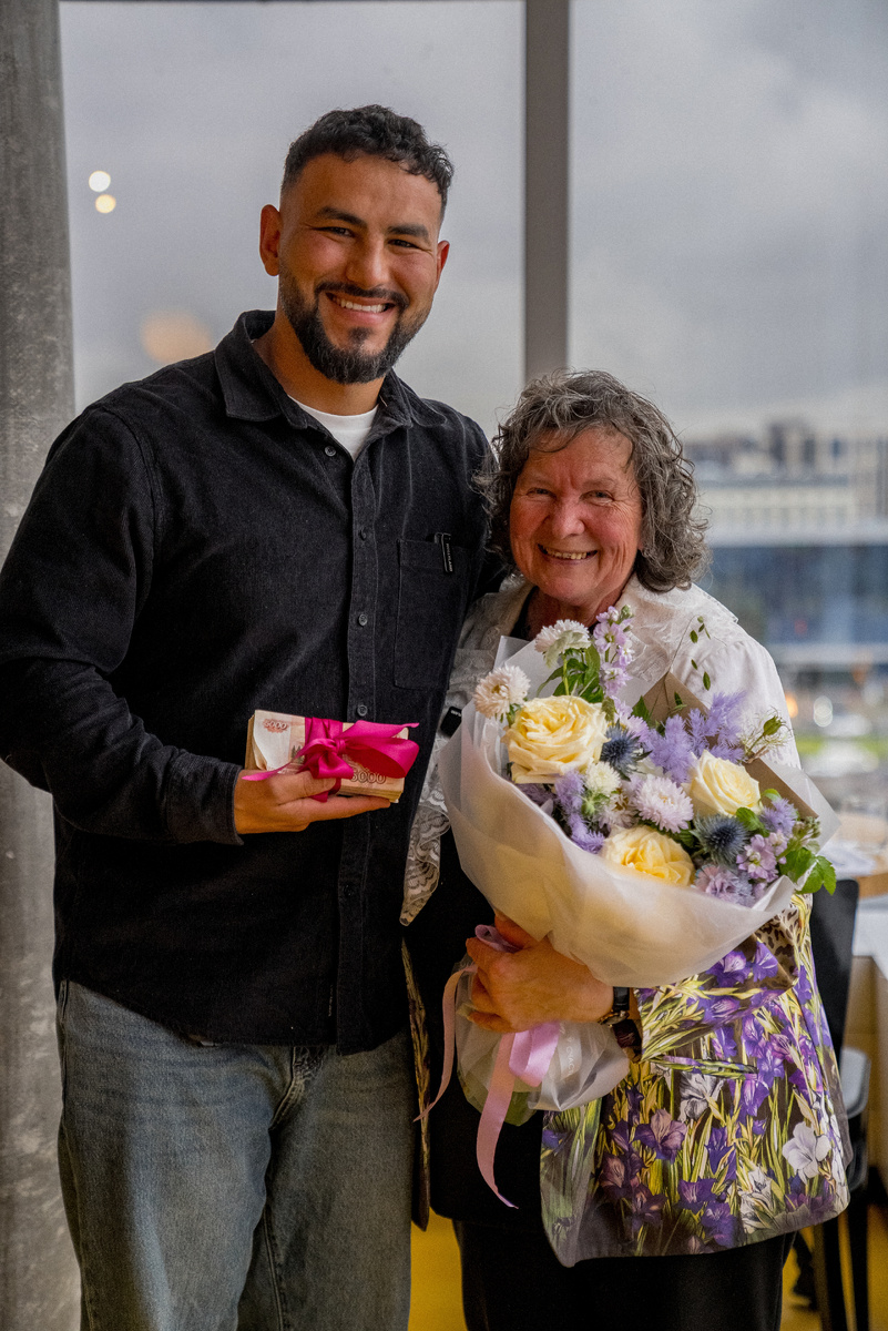 Ирина Михайловна до конца не верила, что это реальные деньги, что тут какой то подвох, но нет, все правда, подарили ей 1 млн 200 тыс. рублей.