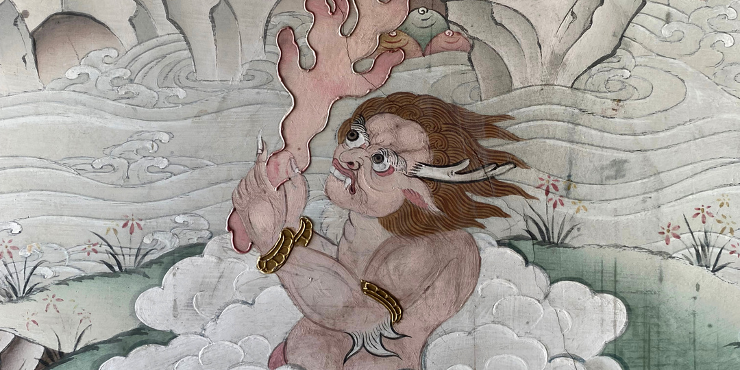 Кто встречает путника у дверей буддийского храма?