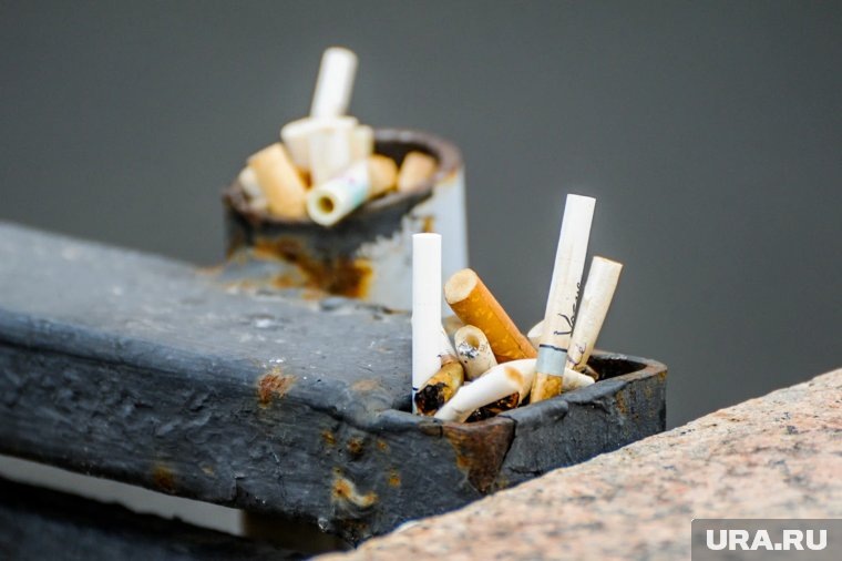     За выброшенные окурки, которые могут спровоцировать пожар, предусмотрен штраф