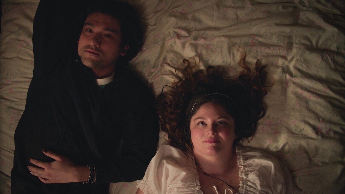 Кадр из сериала «Чересчур». Источники: Working Title Television, Netflix