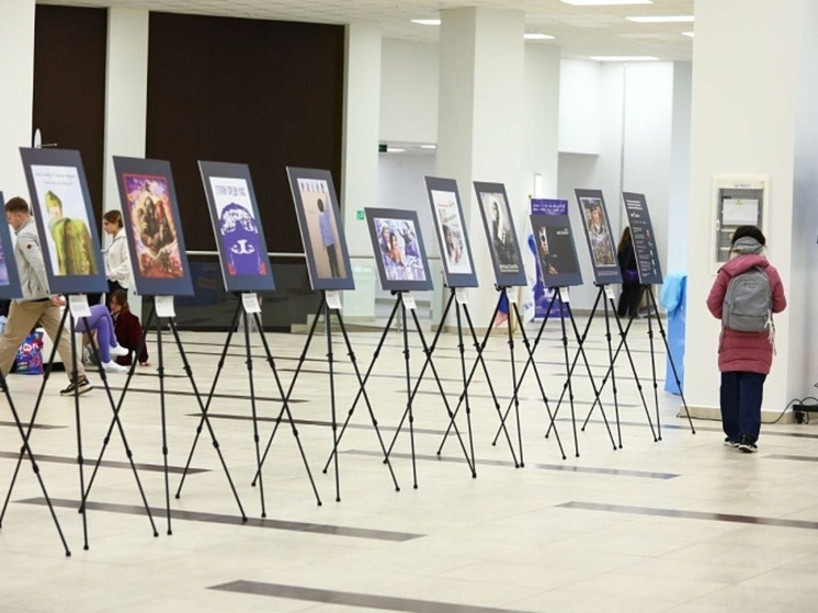     Выставку в честь погибшего Героя России Сергея Ефремова открыли на базе ДВФУ фото: пресс-служба правительства Приморского края