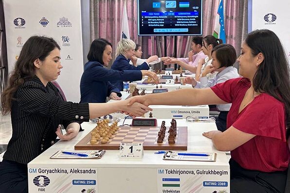 Перед началом первого четвертьфинального матча со сборной Узбекистана.