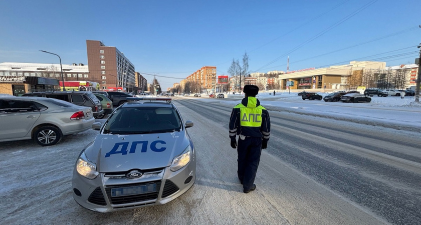    В каких случаях водитель может законно проехать мимо инспектора ГИБДД, и не останавливаться по его требованию