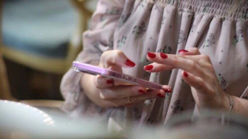     Телефон. Смартфон. Сотовая связь. Мессенджер. Интернет. Софья Комарова / altapress.ru