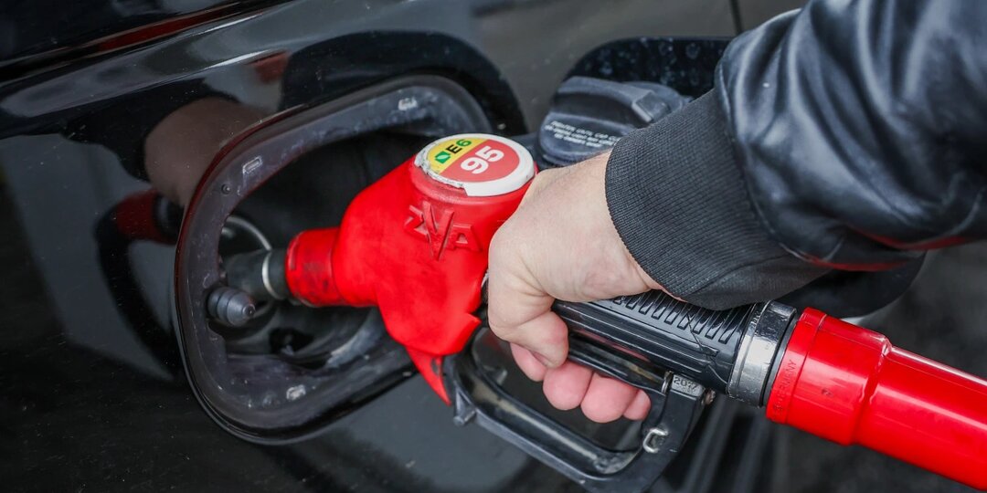 Реальная цена бензина - 15 рублей. Куда идёт всё остальное?