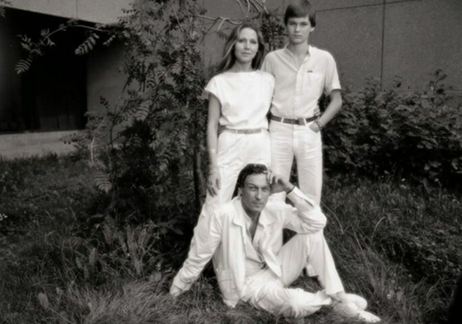 Людмила Зорина и Олег Янковский с сыном Филиппом