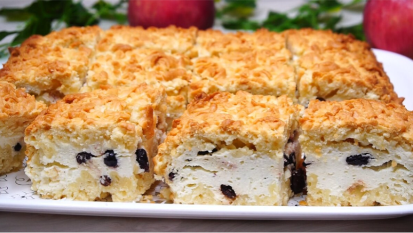 Муж сказал: "Это бомба!" Рецепт пирога с которым справятся даже внуки! Просто натираю тесто на тёрке, кладу начинку, и в духовку...