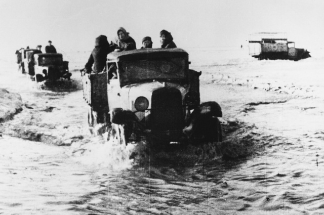    Всего по Дороге жизни было эвакуировано из Ленинграда более 1,3 млн человек. Фото: Public Domain