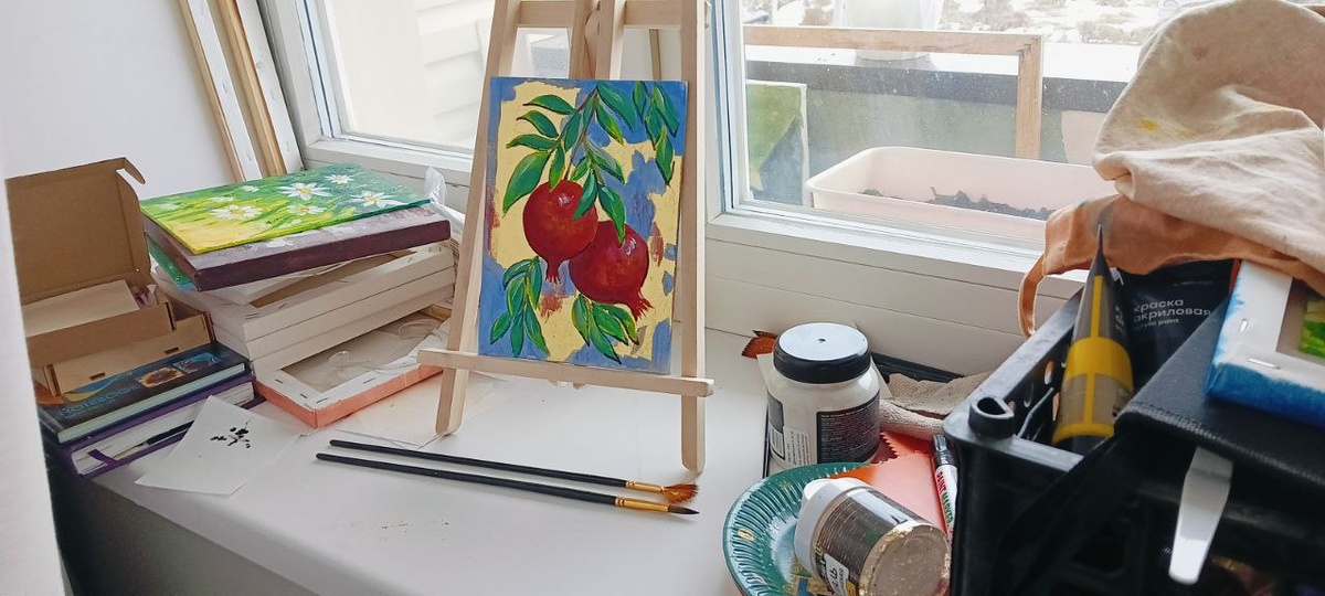 не обращаем внимание на творческий бардак, убраться там пока некогда