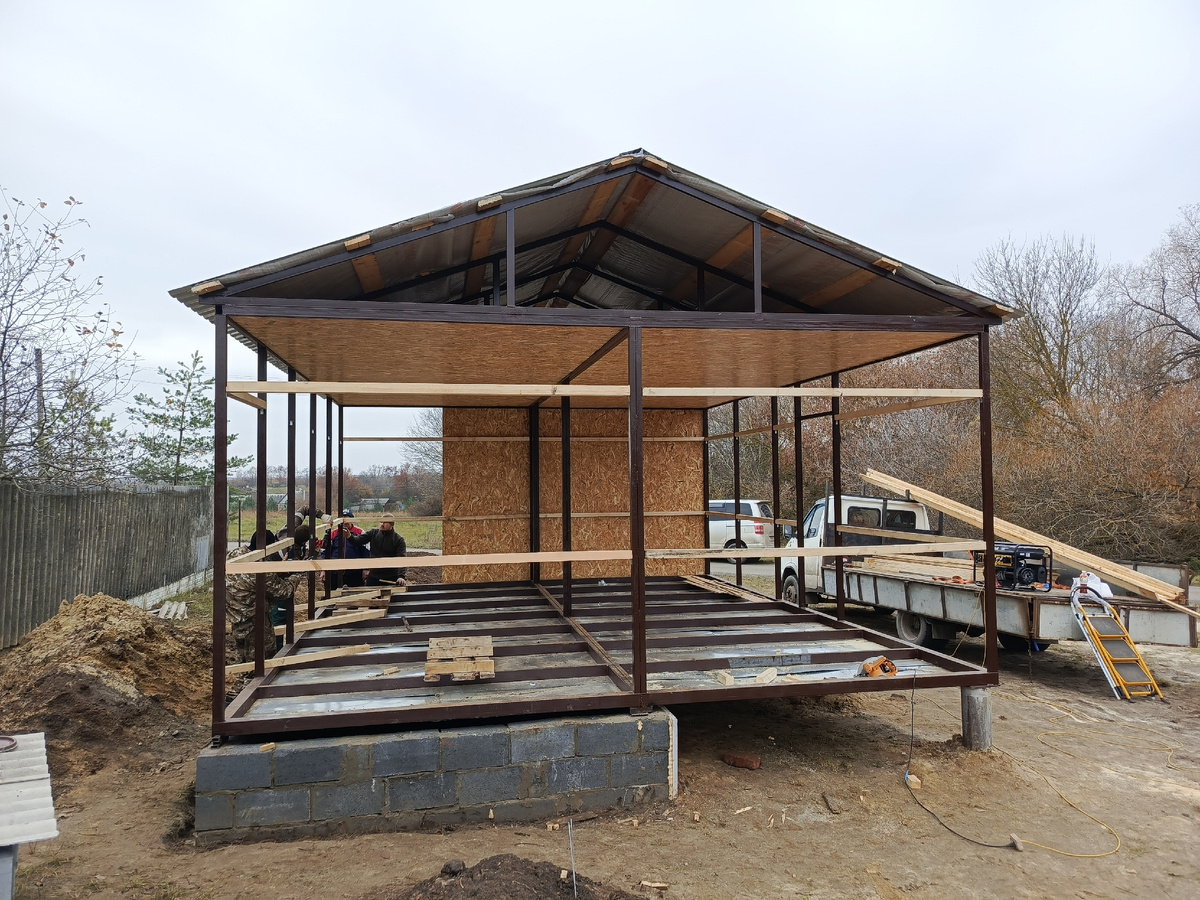 Самое главное хороший каркас, а отделку можно сделать на свой вкус