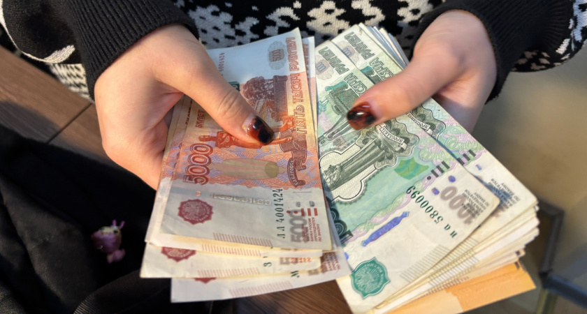    Кому предлагают максимальные зарплаты в ноябре: список всех профессий