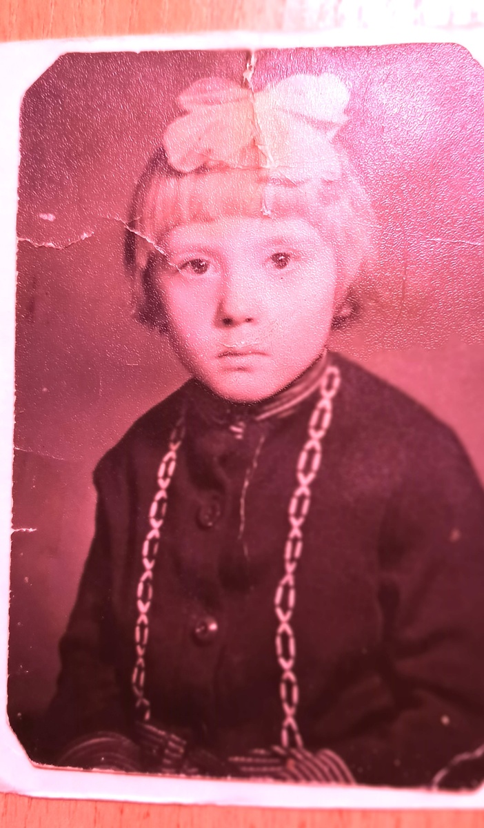 Вот такой я была в 6 лет, до того страшного момента.