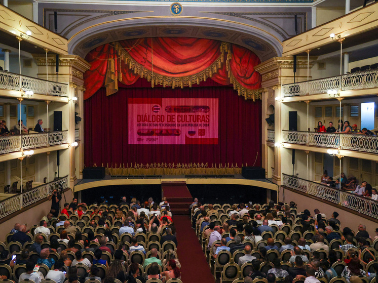     Фото: пресс-служба Смольного.