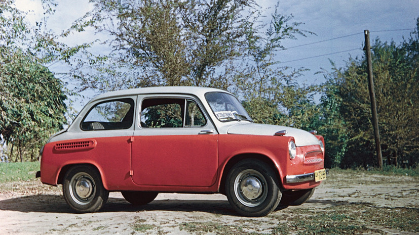     В 1950-е годы руководство СССР поставило перед советской автопромышленностью задачу создать недорогой автомобиль, доступный любому автолюбителю-частнику. Проектирование новой машины велось на Московском заводе малолитражных автомобилей (МЗМА). Опытный образец был собран в 1957 году РИА Новости