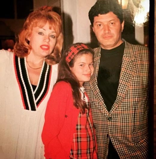Певица Ариана с родителями. Фото: КП