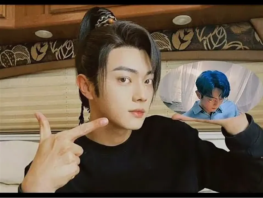 Снимок с экрана монитора. Актер Сюй Кай.