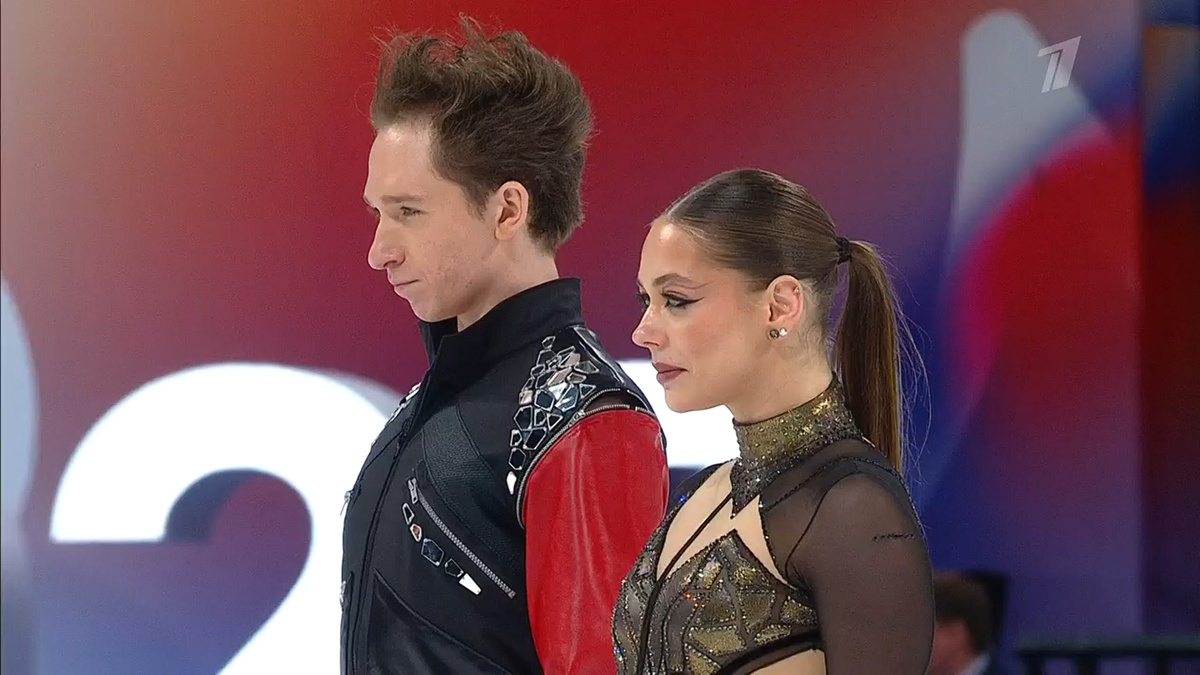    Елизавета Пасечник и Дарио Чиризано. Фото: стоп-кадр прямого эфира "Первого канала"