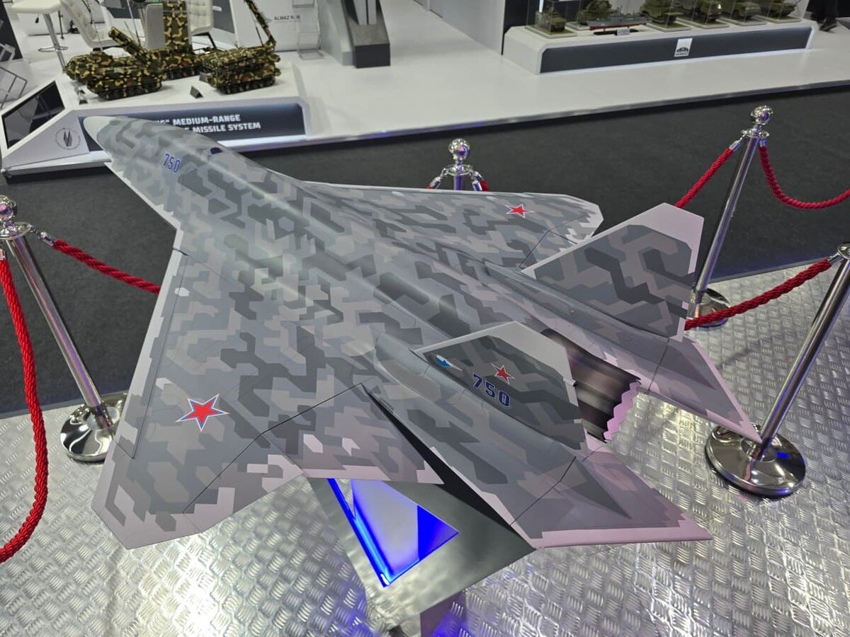   Беспилотная версия Су-75 Checkmate