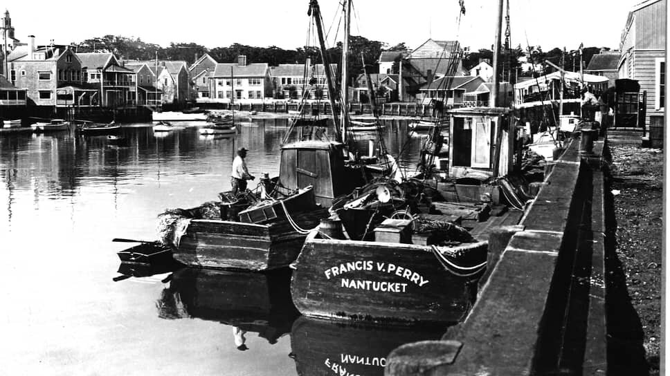 Гавань портового городка Нантакет, откуда 12 августа 1819 года в свое последнее плавание вышло китобойное судно «Эссекс».📷Фото: Library of Congress / Corbis / VCG / Getty Images