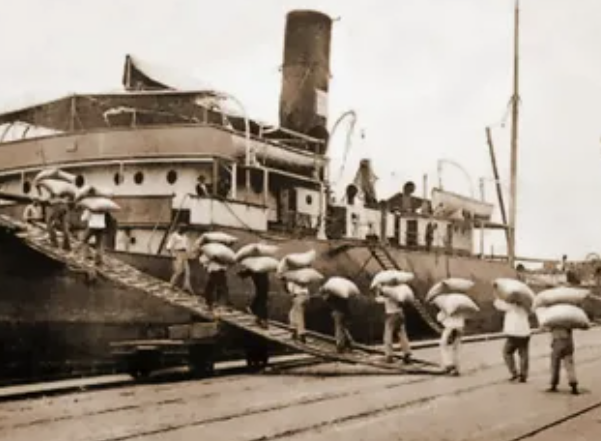 Рядовая погрузка морского судна с применением ручного труда