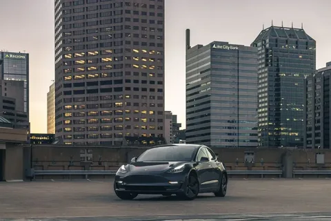 Tesla Model 3 — стильный и современный электрокар