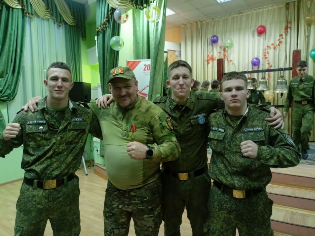    Встреча с Вадимом Мартовым в Тимашевском казачьем кадетском корпусе. Евгения Орлова