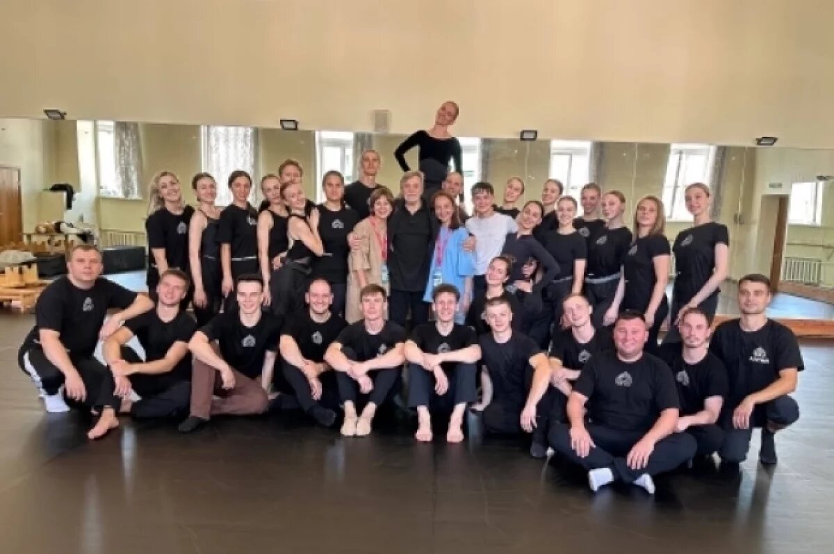    Балетмейстер Владимир Васильев поставит новый спектакль с ансамблем «Алтай»