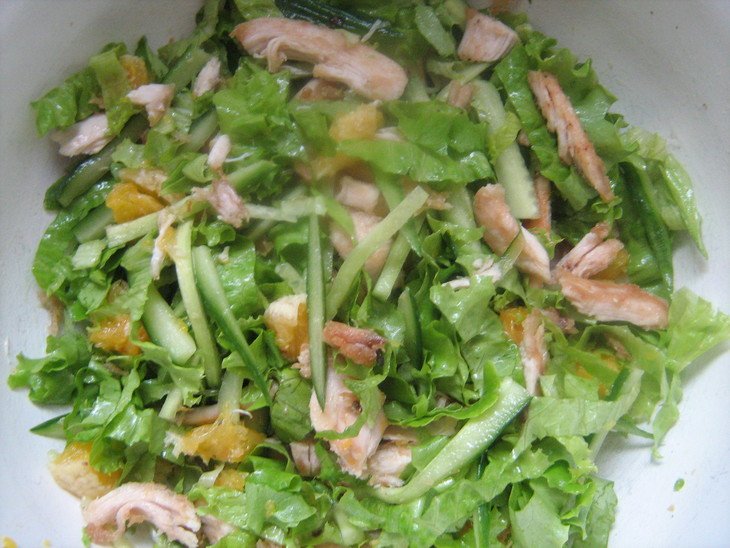 Салат из огурцов с курицей под кунжутной заправкой Как приготовить вкусно и просто