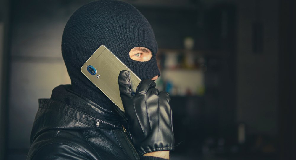 Вам пришел перевод от незнакомца? Краткая инструкция от полиции