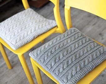 Готовая сидушка на стул спицами