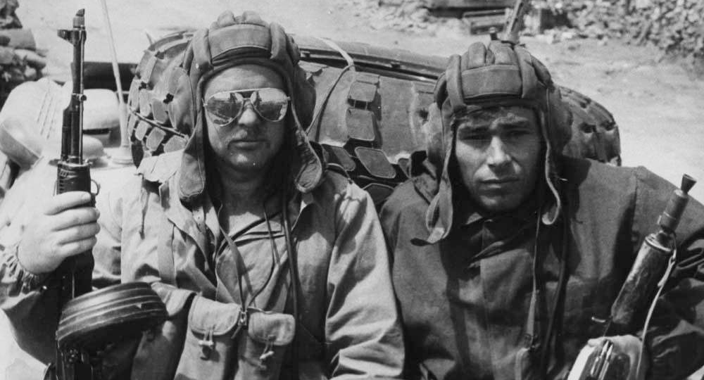 Афганский позор: почему советским солдатам платили гроши, а сейчас льют золотой дождь?