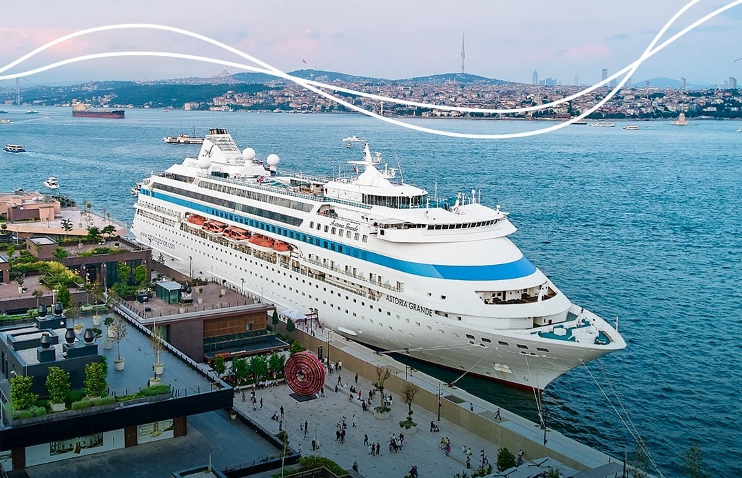    фото: Telegram/Круизный лайнер Astoria Grande