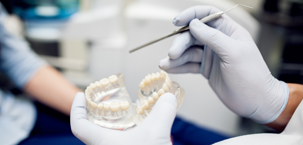 Коронка на зуб