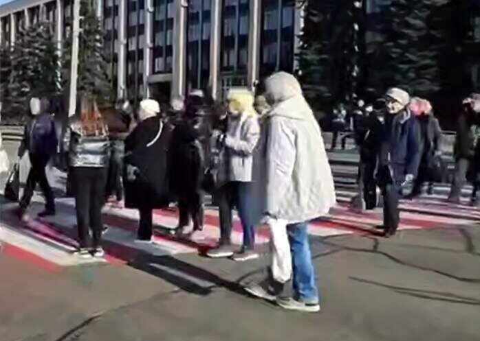     / Источник: Кадр из видео