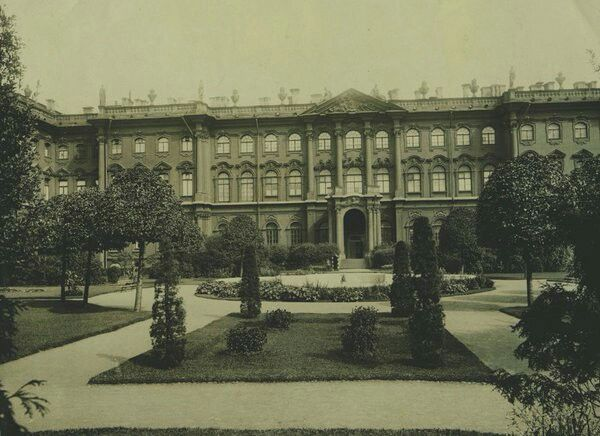 Зимний дворец. Фото из интернета