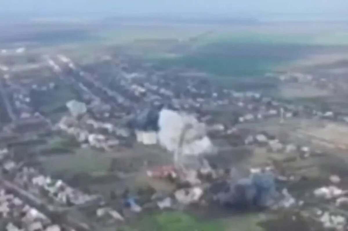    Уничтожение бомбами позиций ВСУ в Гуляйполе сняли с воздуха