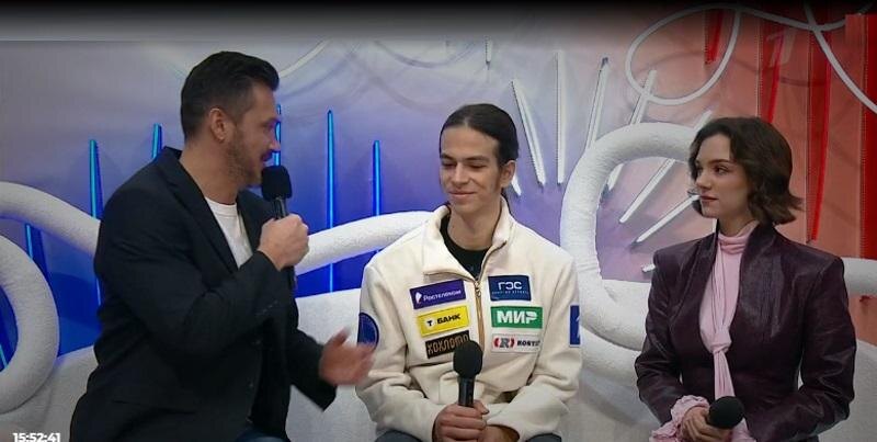     Интервью с лидером за бортиком. Скриншот с видео Первого канала Фотография взята из открытых источников.