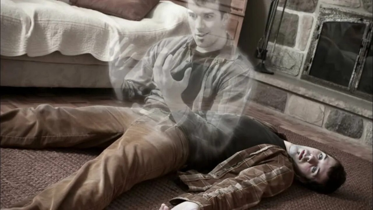 Как "ведёт" себя душа в момент выхода из тела в момент смерти