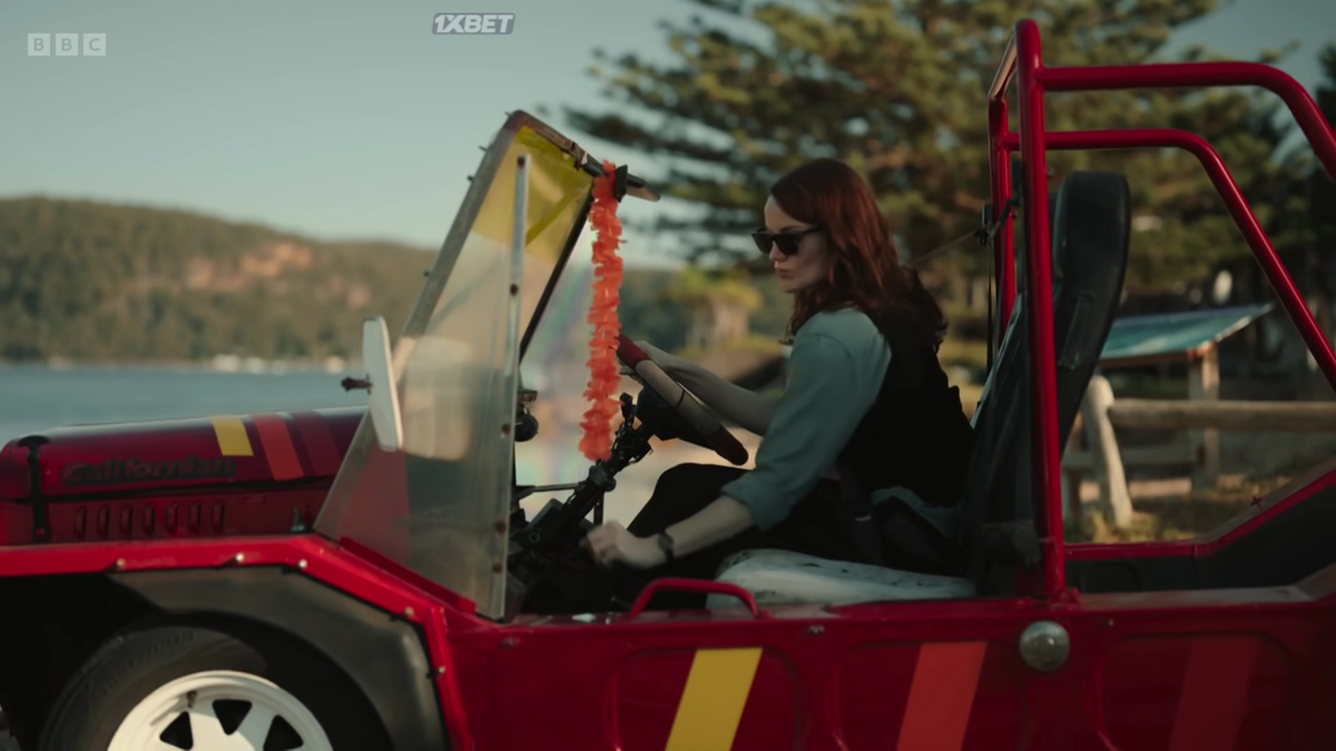 Кадр из сериала.