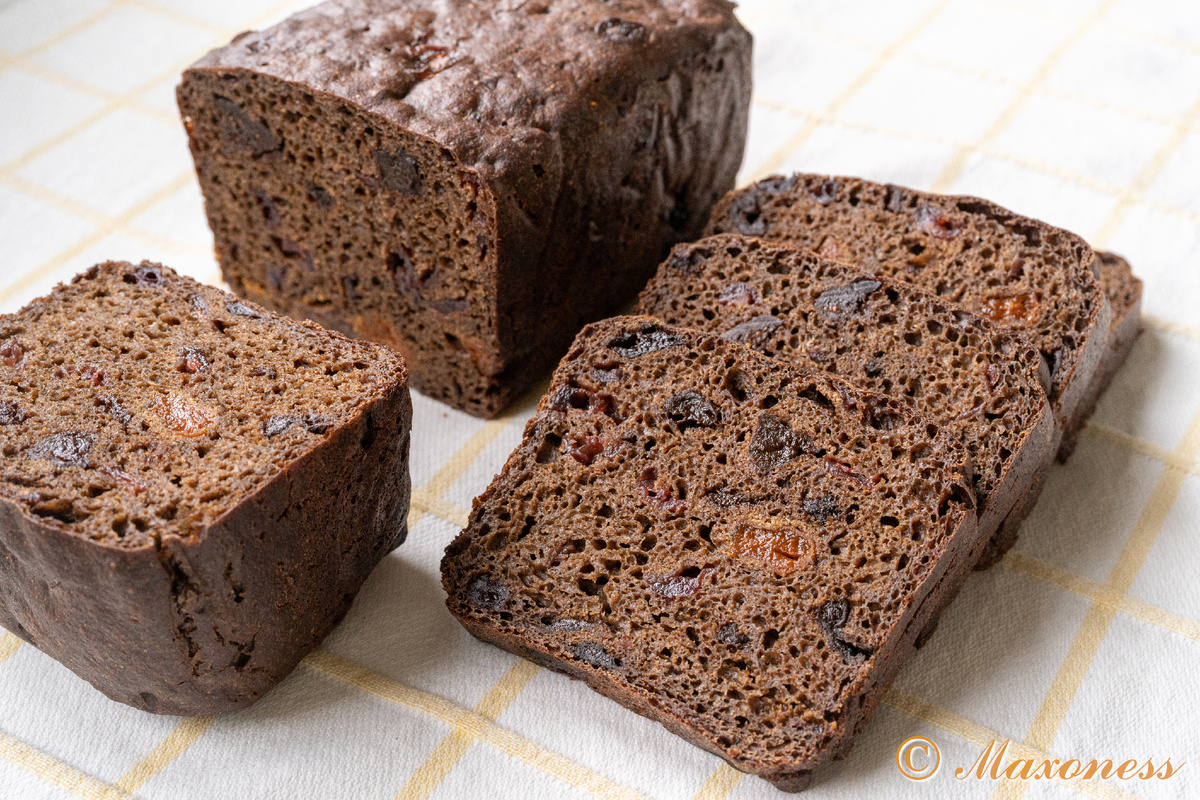 Петроградский хлеб на закваске с сухофруктами. Русская кухня