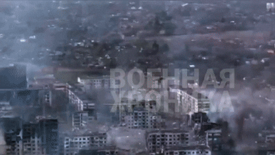    Прилёты ФАБов в Мирнограде. Видео с канала "Сводки ополчения Новороссии Z.O.V."