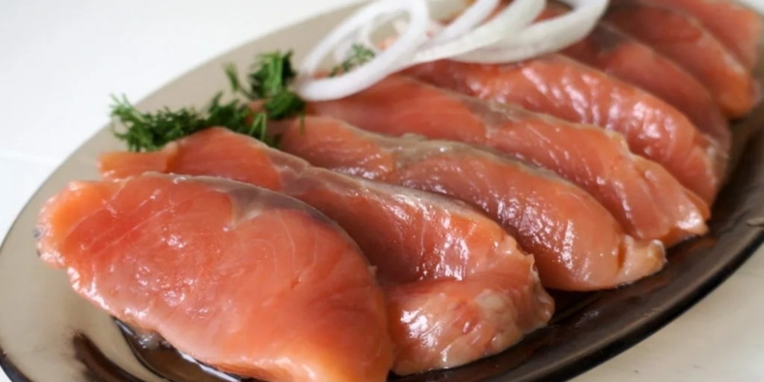 Малосольная горбуша «по-дальневосточному»: от разморозки до идеальной закуски за ночь!