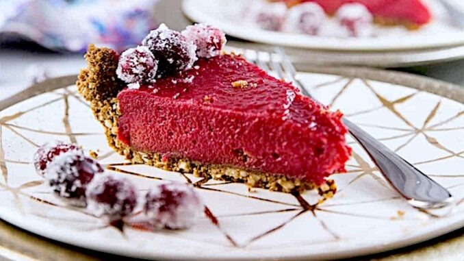 Имбирный пирог с клюквой и заварным кремом