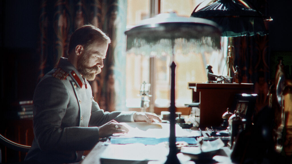 Кадр из сериала.