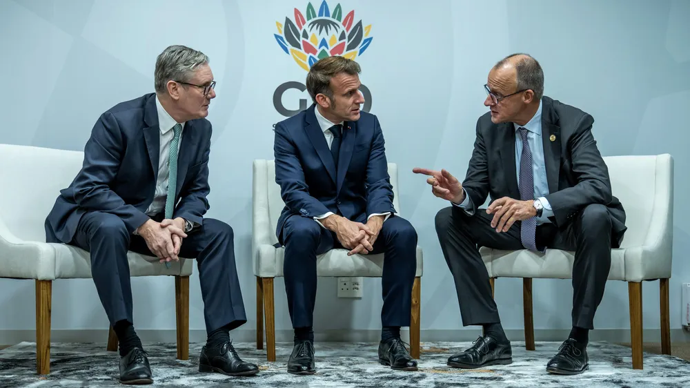 Европейские воробьи, мнящие себя орлами, чирикают на саммите «Большой двадцатки». © Michael Kappeler/dpa.